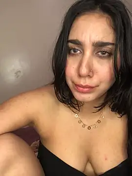 Snapshot of Meryem_Queen chatting on 01/13/25, 05:12 Meryem Queen online show from 01/13/25, 05:12