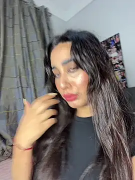 Snapshot of Meryem_Queen chatting on 02/08/26, 02:26 Meryem Queen online show from 02/08/26, 02:26