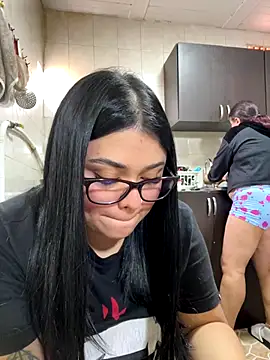 Snapshot of alissonfernandez_ chatting on 09/19/25, 04:40 alissonfernandez online show from 09/19/25, 04:40