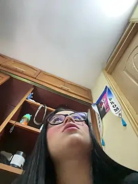 alissonfernandez  online show from 03/10/26, 11:37