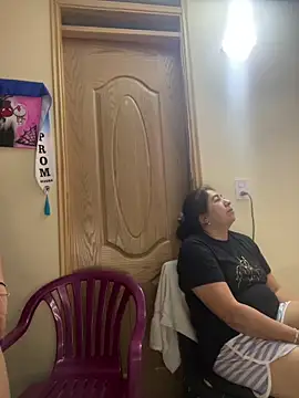 alissonfernandez  online show from 04/01/26, 10:05