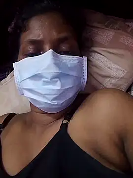 Snapshot of Villageammu18 chatting on 11/19/25, 02:06 Villageammu18 online show from 11/19/25, 02:06