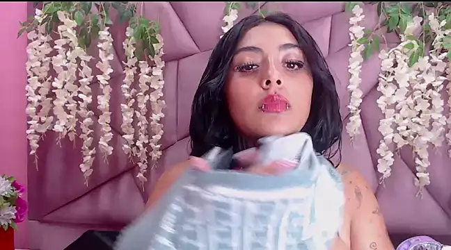 Snapshot of Lovely_celeste chatting on 03/19/25, 02:59 Lovely celeste online show from 03/19/25, 02:59