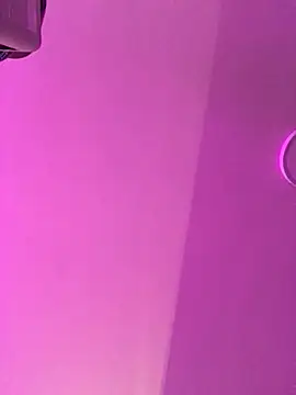 Snapshot of Lovely_celeste chatting on 10/17/25, 04:26 Lovely celeste online show from 10/17/25, 04:26