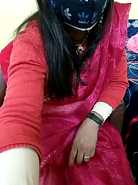 Snapshot of Simran-Kudi chatting on 12/24/24, 09:50 Simran-Kudi online show from 12/24/24, 09:50