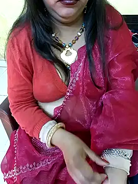 Snapshot of Simran-Kudi chatting on 01/11/25, 04:38 Simran-Kudi online show from 01/11/25, 04:38