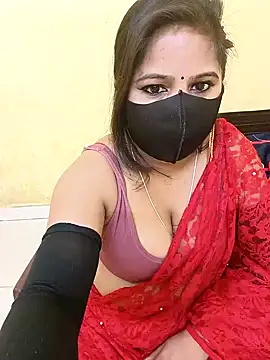 Snapshot of Simran-Kudi chatting on 01/25/25, 05:07 Simran-Kudi online show from 01/25/25, 05:07