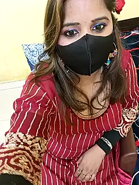 Snapshot of Simran-Kudi chatting on 02/15/25, 03:39 Simran-Kudi online show from 02/15/25, 03:39