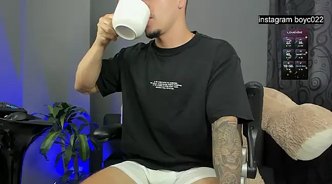 boyc022  online show from 02/10/25, 09:14