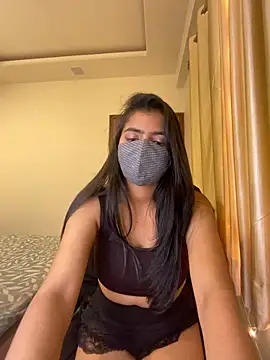 Snapshot of Emmy_kapoor chatting on 01/06/25, 08:39 Emmy kapoor online show from 01/06/25, 08:39