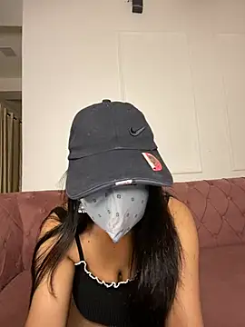 Snapshot of Emmy_kapoor chatting on 01/29/25, 12:22 Emmy kapoor online show from 01/29/25, 12:22