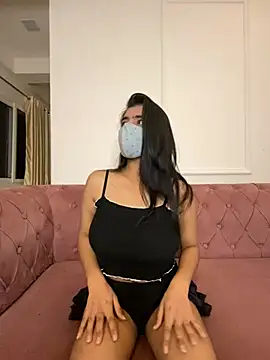 Snapshot of Emmy_kapoor chatting on 01/29/25, 10:01 Emmy kapoor online show from 01/29/25, 10:01