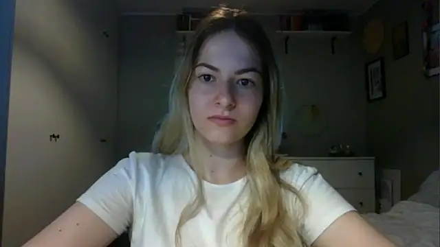 Snapshot of ROSIEx_sweet chatting on 09/23/25, 06:38 ROSIEx sweet online show from 09/23/25, 06:38