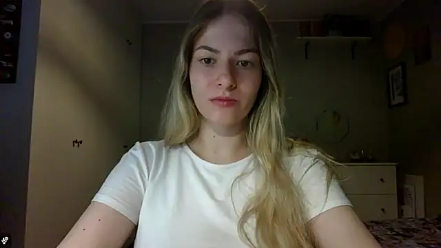 Snapshot of ROSIEx_sweet chatting on 10/06/25, 06:55 ROSIEx sweet online show from 10/06/25, 06:55