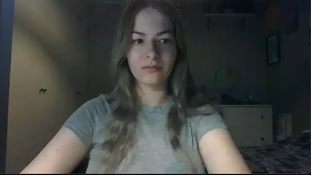 Snapshot of ROSIEx_sweet chatting on 10/10/25, 06:45 ROSIEx sweet online show from 10/10/25, 06:45