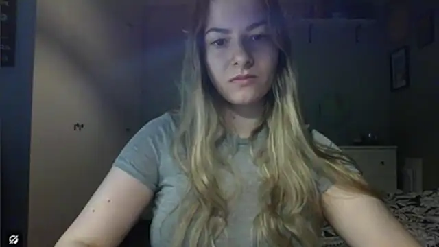 Snapshot of ROSIEx_sweet chatting on 11/12/25, 08:04 ROSIEx sweet online show from 11/12/25, 08:04