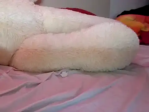 kila lo online show from 12/04/24, 06:06