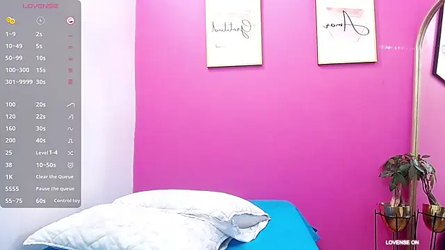 hornybarelylegalgirl online show from 03/19/25, 07:38