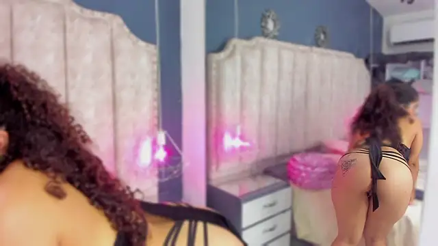 Snapshot of CoralHarmon chatting on 12/22/24, 05:21 CoralHarmon online show from 12/22/24, 05:21