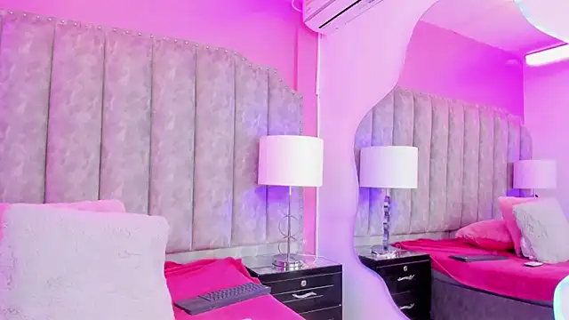 Snapshot of CoralHarmon chatting on 01/29/25, 08:04 CoralHarmon online show from 01/29/25, 08:04