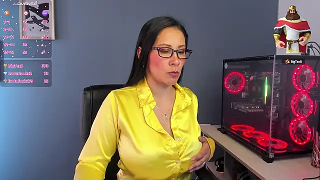 Snapshot of Sue_Wolls chatting on 02/27/25, 07:26 Sue Wolls online show from 02/27/25, 07:26