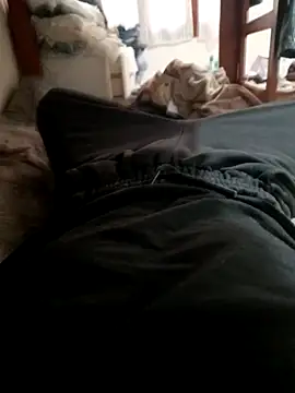 Snapshot of Loytder chatting on 11/08/25, 10:08 Loytder online show from 11/08/25, 10:08