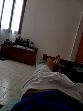 Snapshot of Loytder chatting on 04/02/26, 12:36 Loytder online show from 04/02/26, 12:36