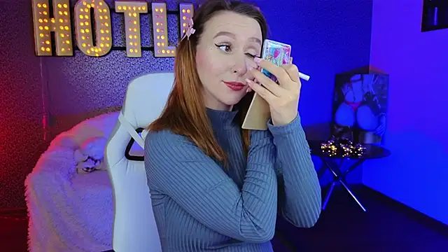 AliceBYKiss online show from 12/06/24, 12:27