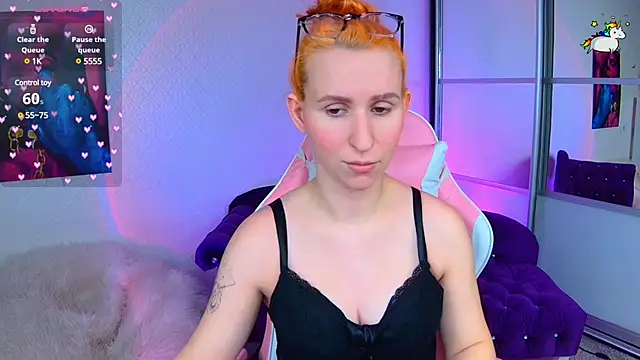 AliceBYKiss online show from 02/10/25, 12:18