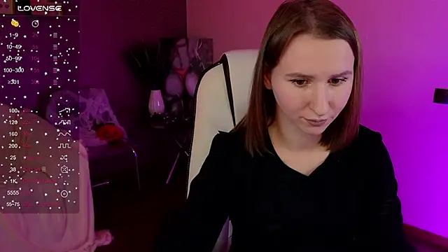 AliceBYKiss online show from 11/08/25, 06:40