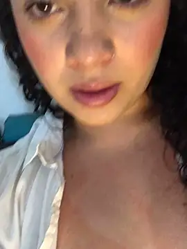 Snapshot of Julieta_333 chatting on 03/17/25, 01:39 Julieta 333 online show from 03/17/25, 01:39