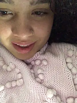 Snapshot of Julieta_333 chatting on 03/18/25, 06:46 Julieta 333 online show from 03/18/25, 06:46