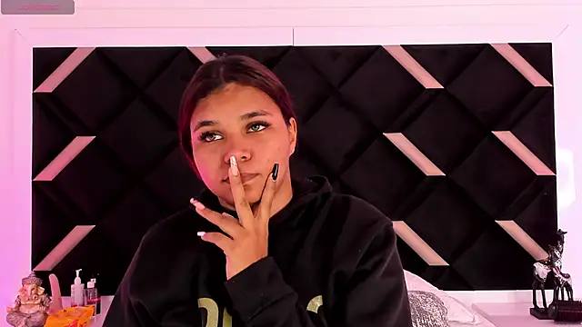 Carolina Evanss online show from 03/03/25, 03:30