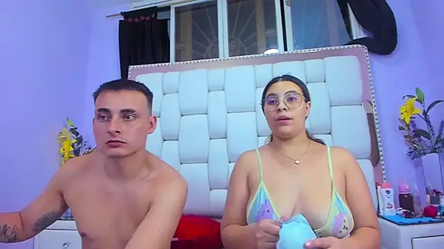 Snapshot of Salome_Moonn chatting on 10/19/25, 01:39 Salome Moonn online show from 10/19/25, 01:39