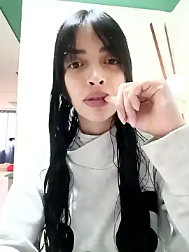 Snapshot of dholcee chatting on 01/11/25, 11:56 dholcee online show from 01/11/25, 11:56