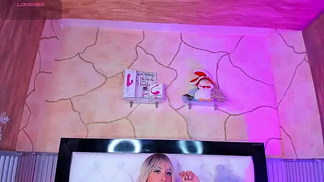 MadissonRey online show from 12/19/24, 04:13