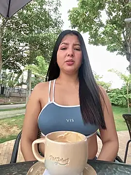 licky lu online show from 04/10/26, 04:23