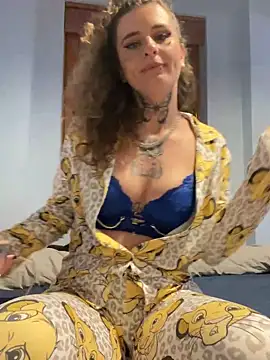 BlazyKitsune- online show from 03/22/25, 07:31