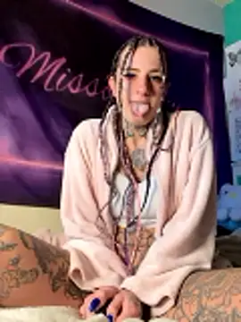 BlazyKitsune- online show from 01/07/26, 11:23