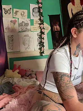 BlazyKitsune- online show from 01/12/26, 07:30