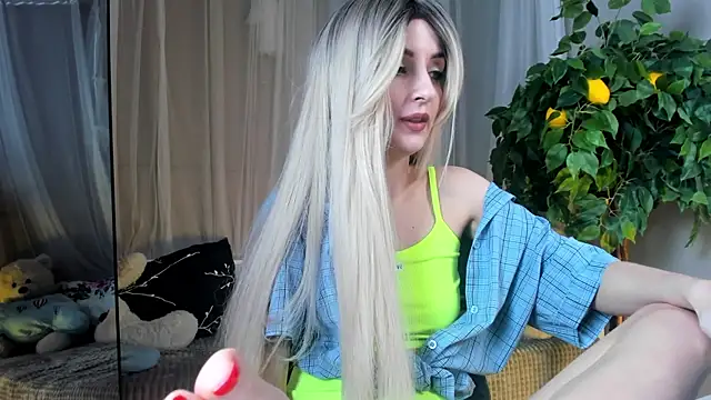 Snapshot of Katty_Lights chatting on 01/27/25, 02:13 Katty Lights online show from 01/27/25, 02:13