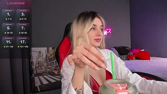 Snapshot of Katty_Lights chatting on 02/22/25, 08:42 Katty Lights online show from 02/22/25, 08:42