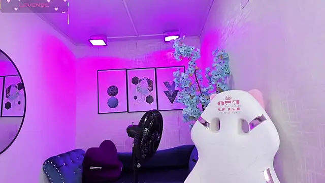 Theia moon online show from 02/23/26, 12:35