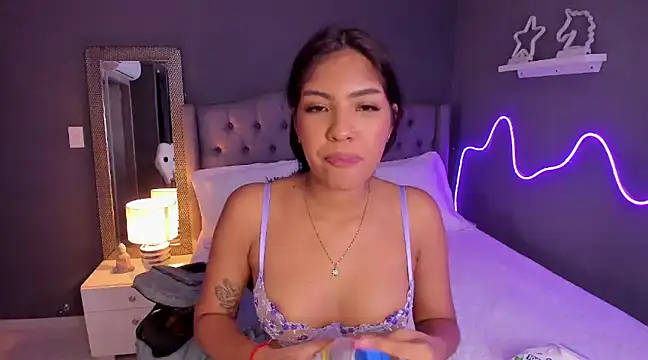 Snapshot of MadyLust chatting on 01/10/25, 01:32 MadyLust online show from 01/10/25, 01:32