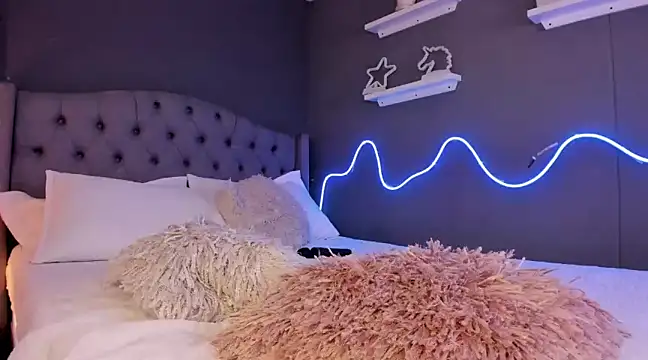 Snapshot of MadyLust chatting on 01/25/25, 02:47 MadyLust online show from 01/25/25, 02:47