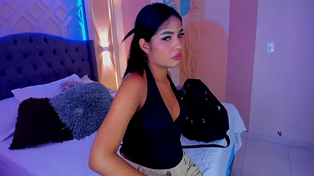 Snapshot of MadyLust chatting on 11/21/25, 06:56 MadyLust online show from 11/21/25, 06:56