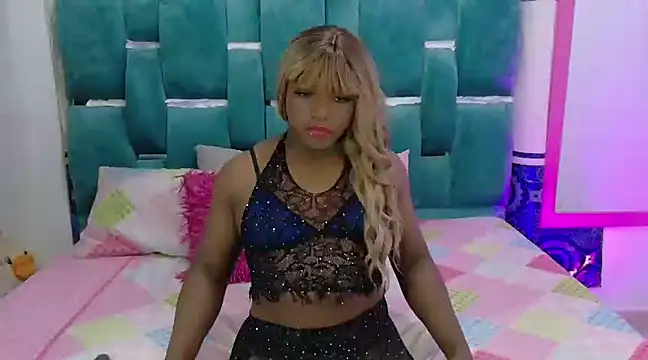 LuisaHottxx online show from 02/13/25, 10:22