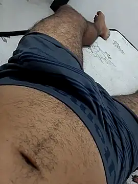 Leleko1997 online show from 10/30/25, 03:19