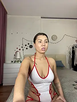 MiraMiss online show from 02/16/25, 10:10