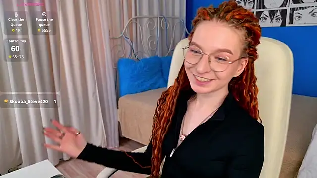 Snapshot of VioletShine chatting on 04/22/26, 12:39 VioletShine online show from 04/22/26, 12:39